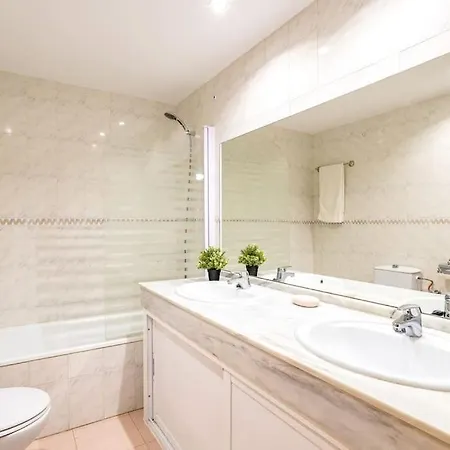 Apartment Oleholidays Alvarito Playa Junto Al Mar *